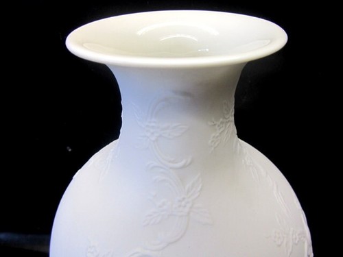 AK Kaiser 448 Biskuit Porzellan Vase weiß matt Blumenranken Relief Dekor H25,5cm - Bild 6 von 12
