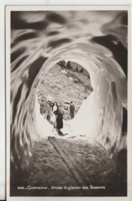 CHAMONIX, FRANKREICH - GROTTE IN GLETSCHER GESCHNITZT S/W POSTKARTE +