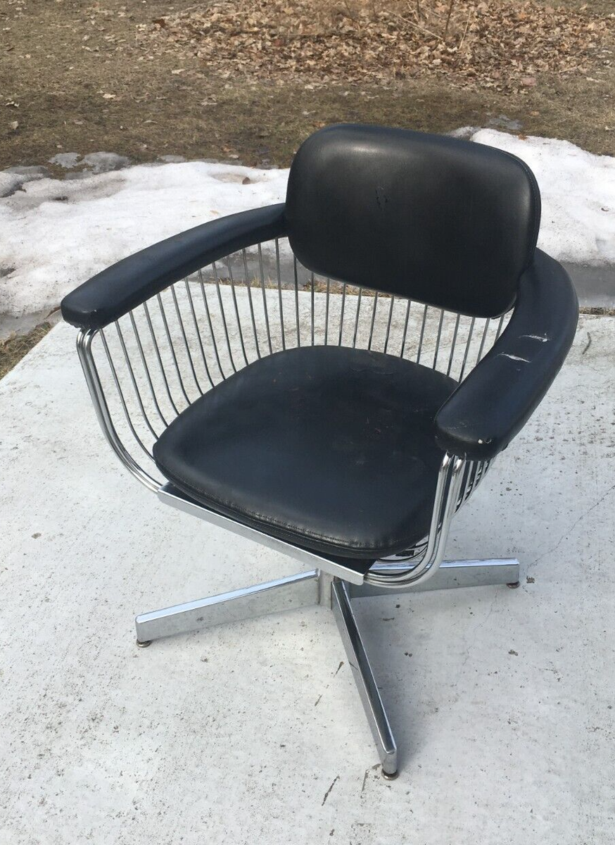 Vintage MCM MODERNIST PLATNER STYLE CHROME WIRE BUCKET CHAIR BLACK
