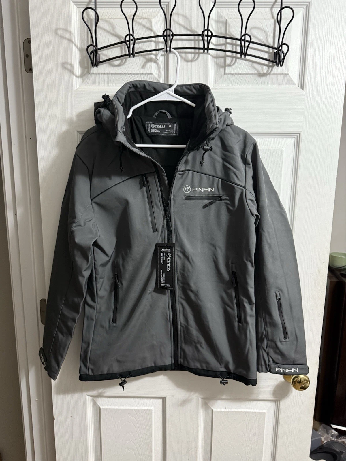 Men’s Pin Fin Windbreaker Alpha Series Medium NWT $200 Retail - Designed in USA