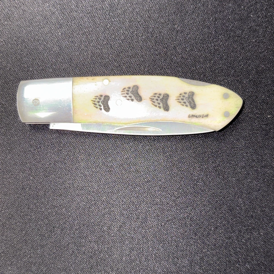 Коллекционный нож Alaskan Geoff Olson с оригинальным искусством скримшоу - Изображение 4 из 4