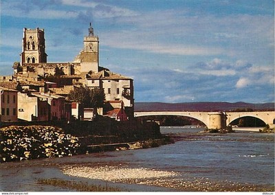 AK - 30 - Heiliger Geistbrücke - Die beiden Kirchen mit Blick auf die Su-Brücke