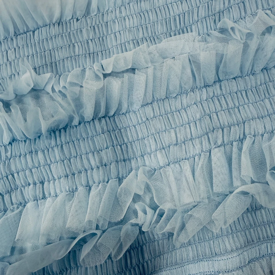 Top boho fluido isabelino azul hielo volantes toule romántico con volantes toule pequeño Foto 3 de 4