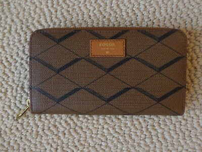 Fossil Sydney Zip Around Brown/Black Geo Print Phone Wallet SL6695, NWOT!