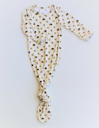 Keep Me Cosy® Baby Knotted Gown, Newborn Bamboo Sleepwear - Happy Hedgehog - Picture 2 of 5