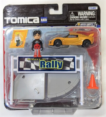 Tomica Hypercity Rescue Lotus Exige S yellow World Rally with Figure