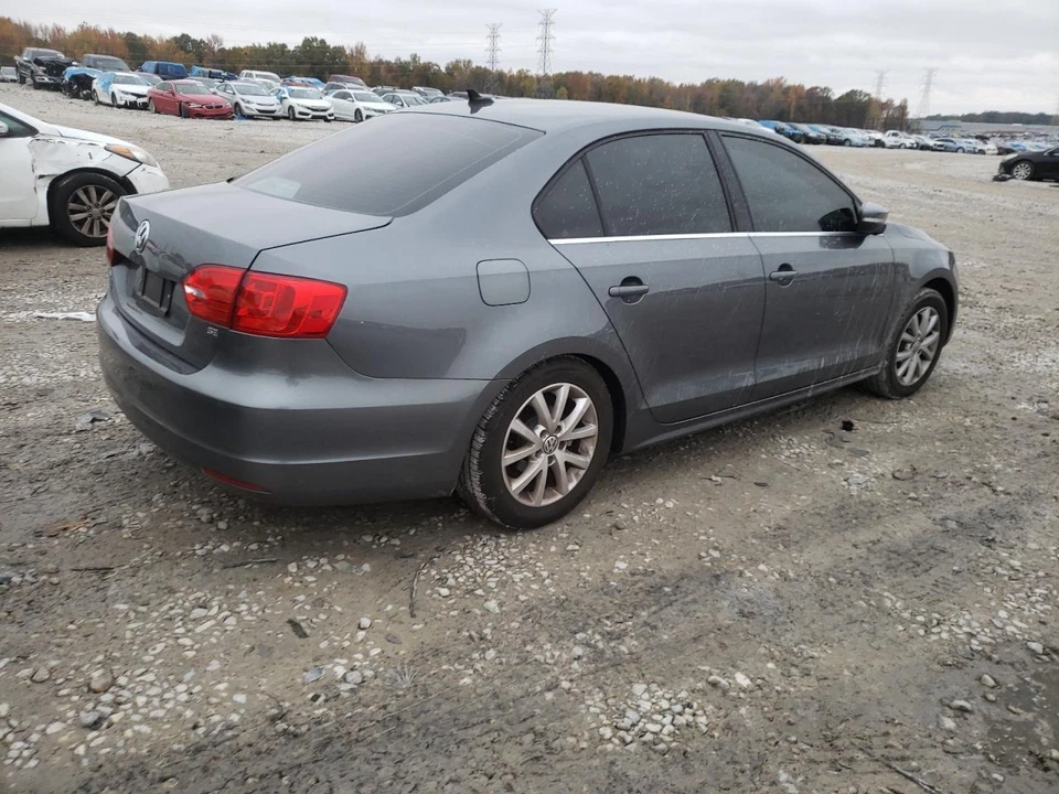 Used Front Left Door Interior Trim Panel fits: 2014 Volkswagen Jetta Grade A Foto 4 de 4