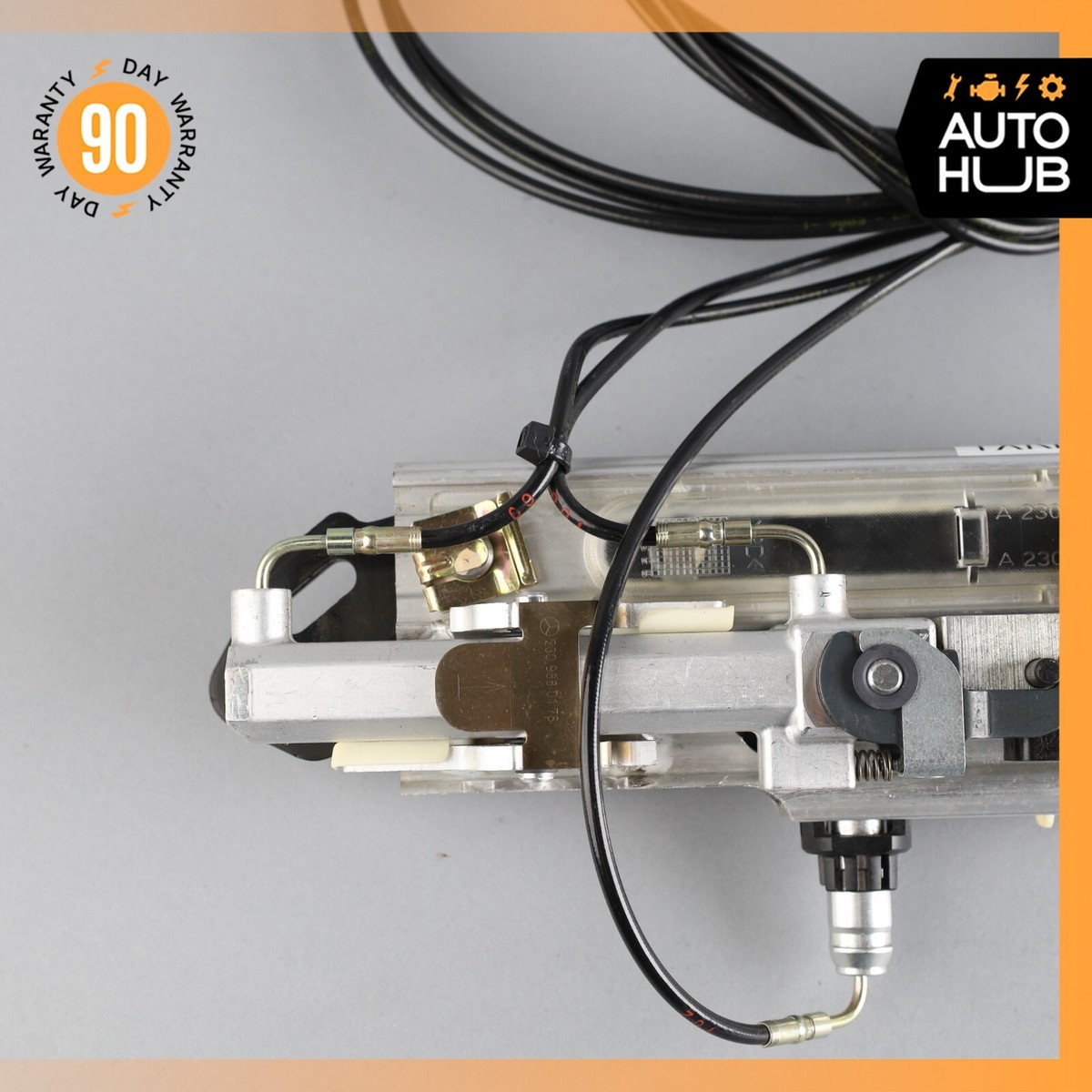 03-12 Mercedes R230 SL500 SL55 AMG Convertible Right Lock Pawl