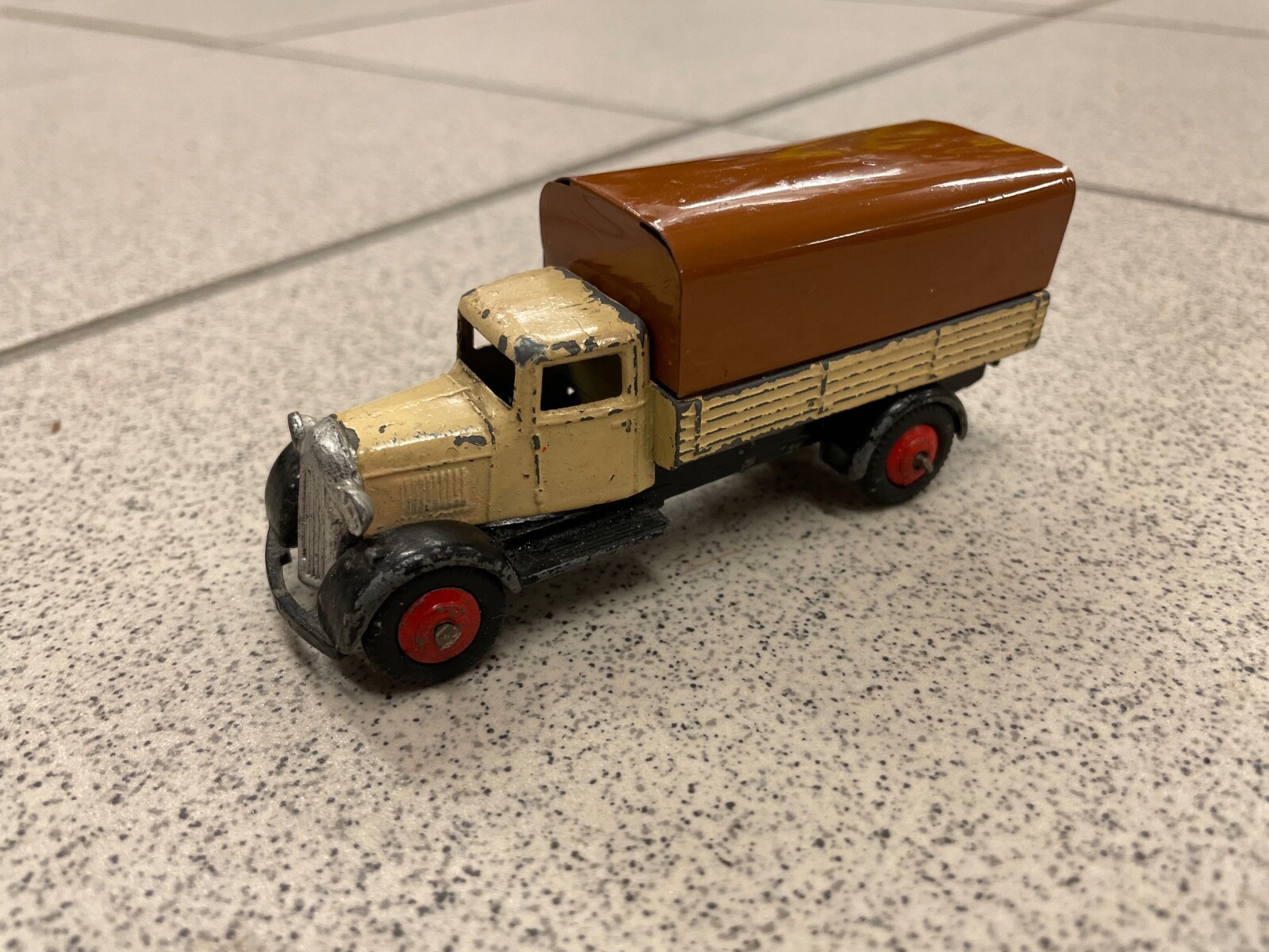 Dinky 25, Commercial Motor Vehicles - Free Price Guide & Review