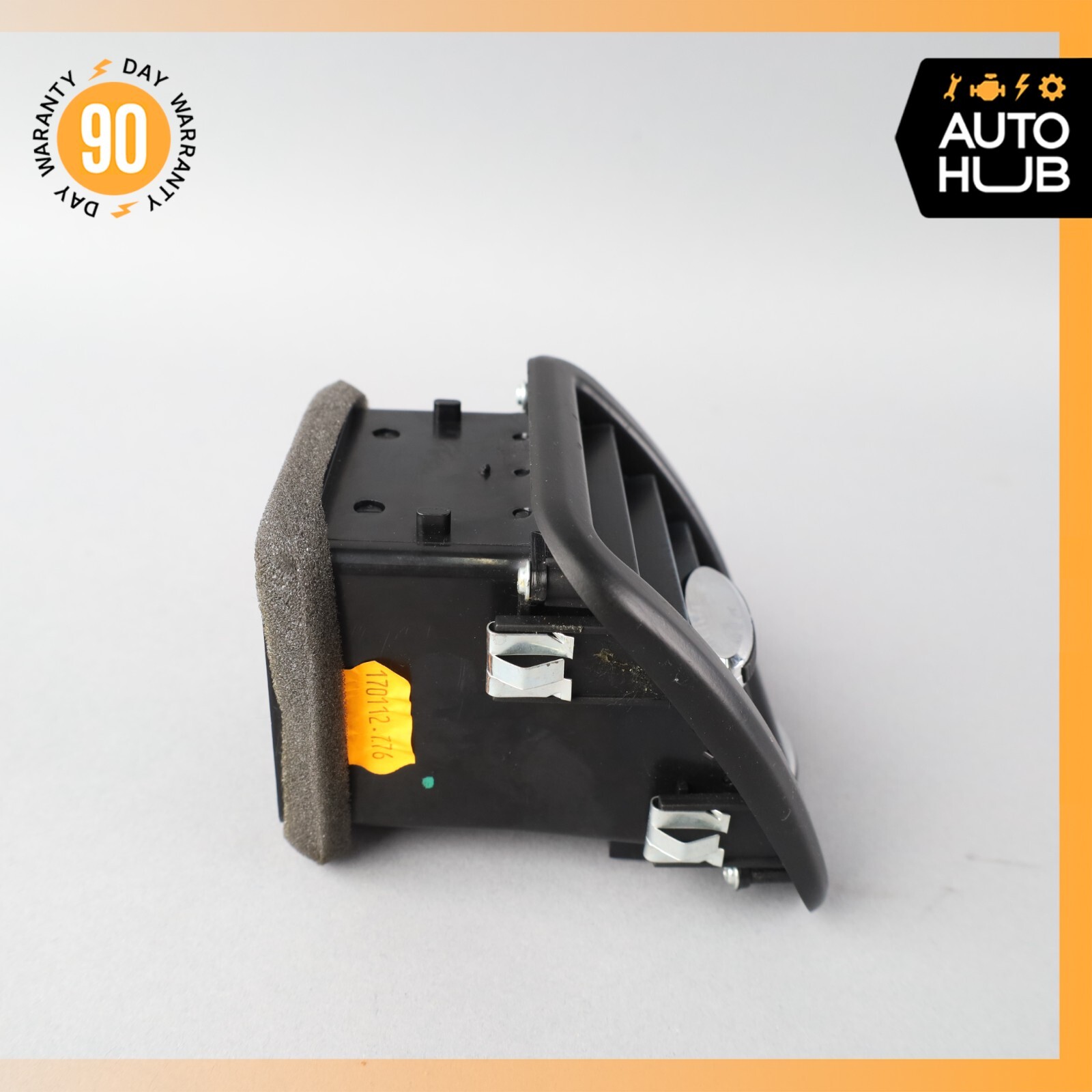 03-13 Maserati Quattroporte Front Right or Left Console AC A/C Air Vent OEM 68k