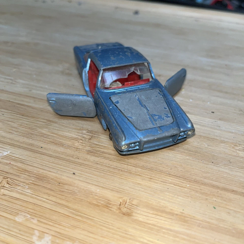 Juguetes Corgi #241 Ghia L6.4 usados con motor Chrysler V8 #135 Foto 3 de 4