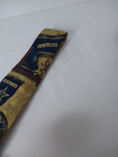 Dallas Cowboys NFL 100% Silk Tie Football 57" America's Team Hall Of Fame - Picture 4 of 9