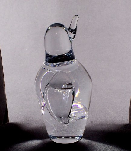 Modern Nordic Style Crystal Penguin Figurine Paperweight Hand Blown Signed - Picture 4 of 7