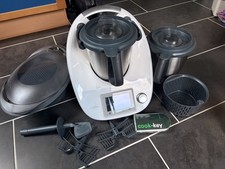 Vorwerk Thermomix TM5 gepflegt mit Varoma, Cook-Key, 2. Mixtopf und Zubehör