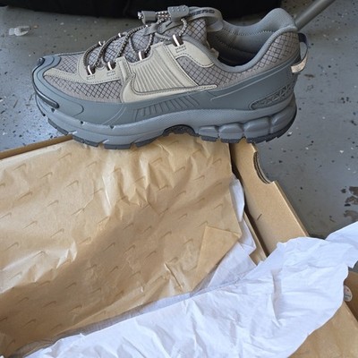 Nike Men s Gray Low Top Lace-Up Athletic Sneakers Rubber Outsole New