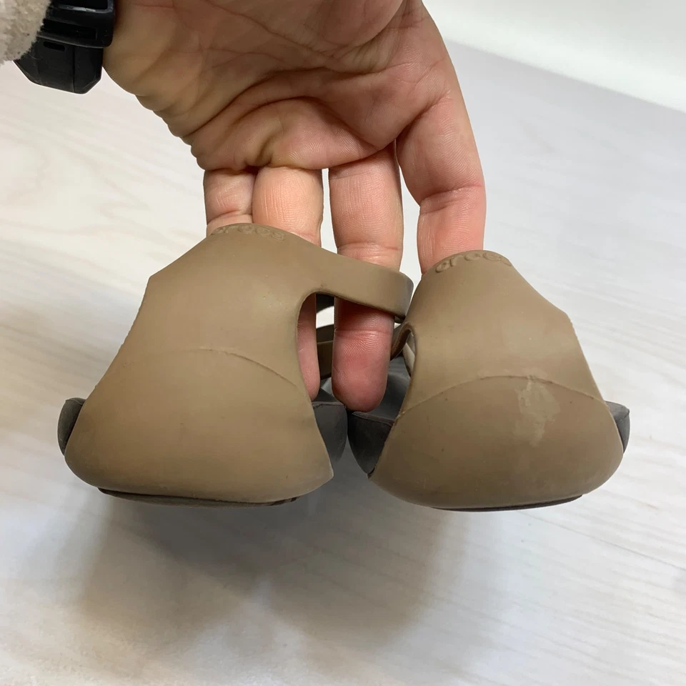 Crocs Sexi Sandalias Abatibles Para Mujer 10 Marrón Correa en T Tanga Zapatos Planos Cómodos Sin Cordones Foto 4 de 4