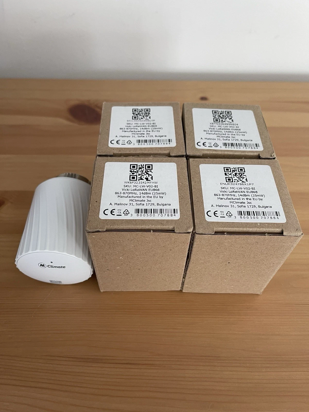 MClimate Vicki LoRaWAN EU868 Smart Radiator Valve X4 - New!