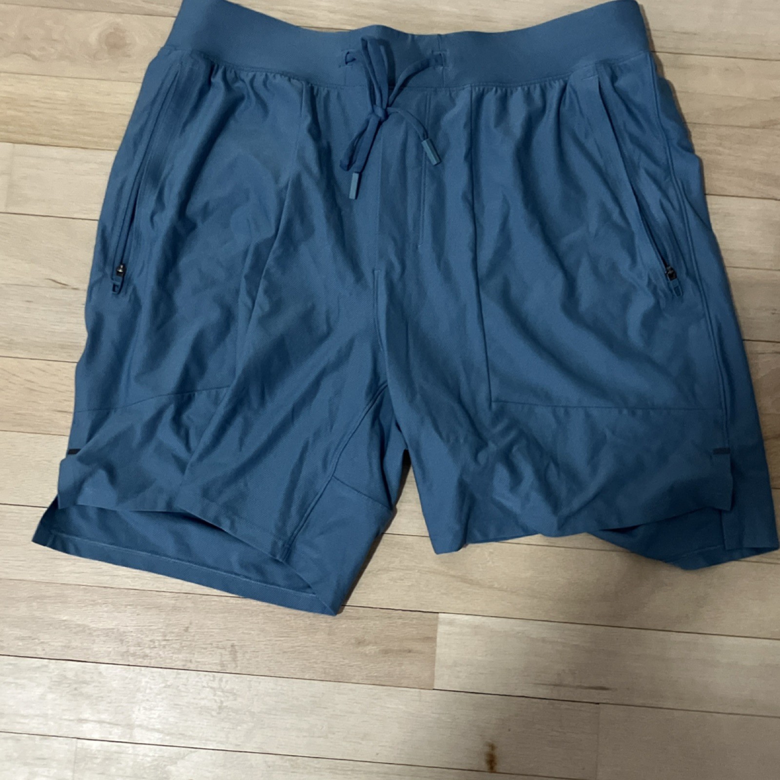 Lululemon Men's Athletic Shorts Blue Size M Polyester Lycra Quick Dry
