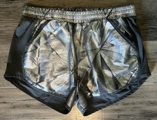 Under Armour Heat Gear Gray/Black Loose Fit Athletic Shorts Women s Medium