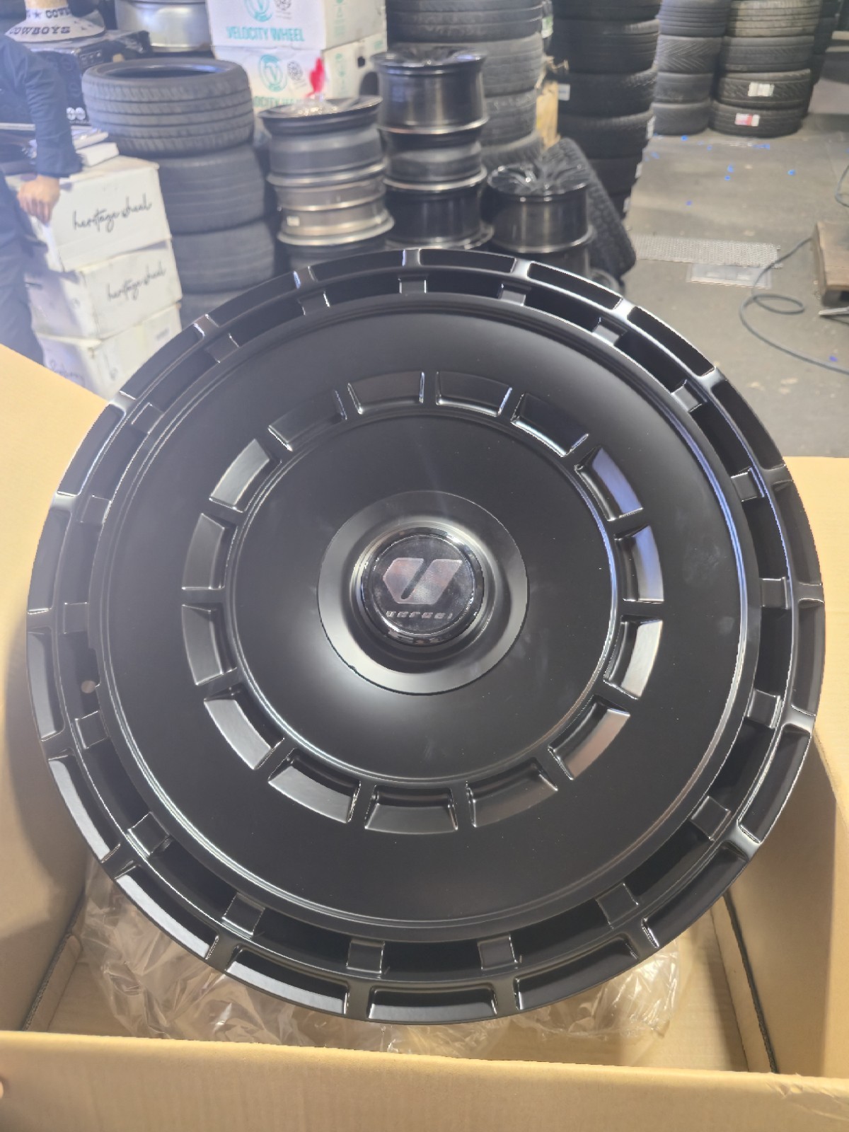 24" ROLLS-ROYCE CULLINAN Replica 🔥 Floating Caps 🔥 Matt Black Rim ✅ Limited 🔻