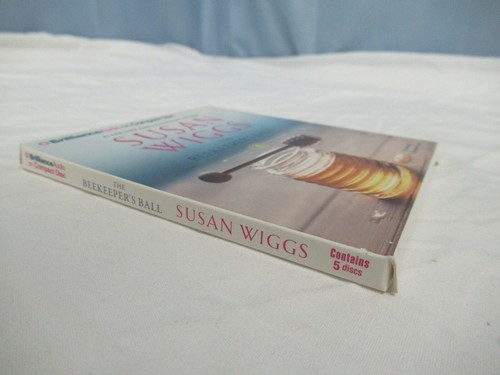 The Beekeeper's Ball, Susan Wiggs Audiobook CD 9781455837250 (T) - Picture 3 of 3