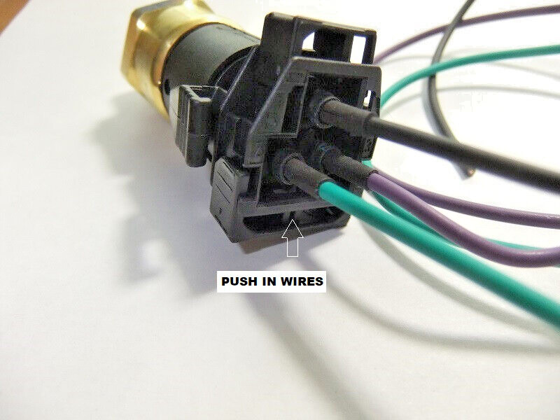 61131378410 Plug Housing Socket &12