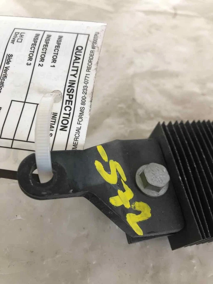 2001 - 2005 MERCEDES BENZ C230 Front Power Steering Oil Fluid Cooler 2.3L OEM - Image 4 of 4