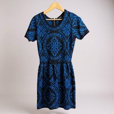 Romeo + Juliet Short Sleeve Stretch Sweater Dress Size Medium Workwear Holiday