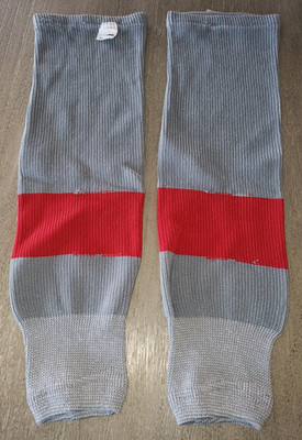 MENS PEARSONS PEAR SOCKS SPORTS WEAR GRAY RED TOPS ONE SIZE FITS MOST ADULTS
