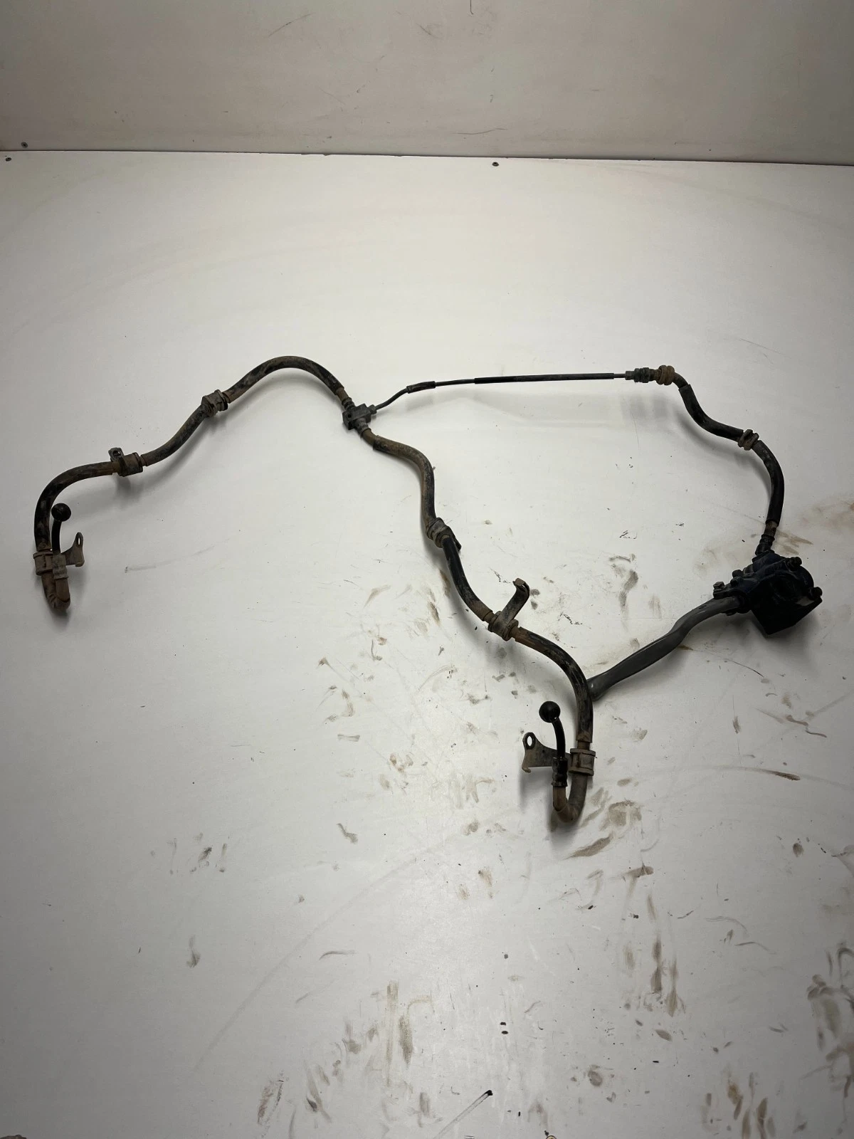 99 1999 Honda Recon 250 Trx250 2x4 OEM Front Brake Line Perch Assembly