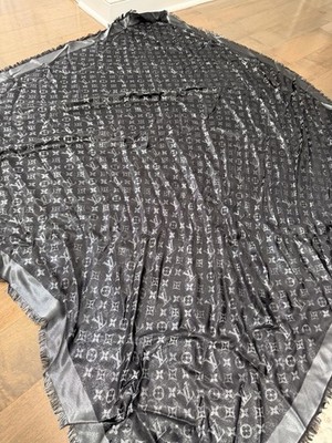 Louis Vuitton Women's Scarf Chale Monogram Shine Noir NM
