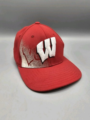 #ad Adidas Wisconsin Badgers Football Climalite Graffiti Fitted Hat Size Large XL $21.42