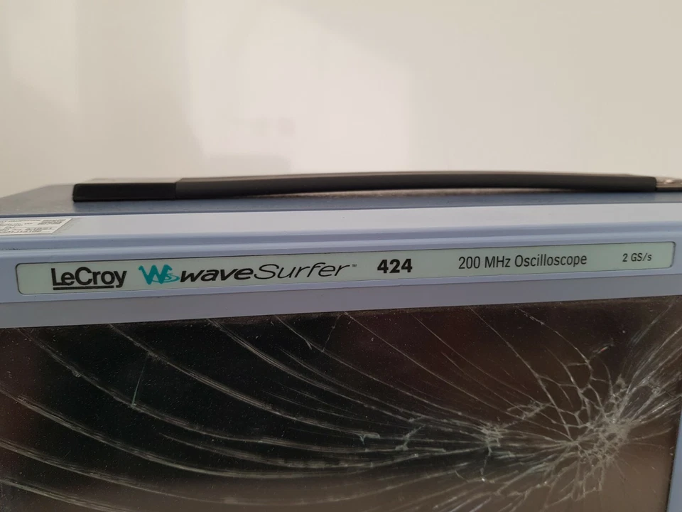 LeCroy Wave Surfer 424, 200MHz Oscilloscope ( For parts) - Image 2 of 4