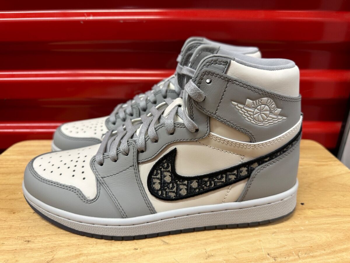 NEW Nike Air Jordan 1 High Dior Wolf Grey Sail CN8607-002 NEW Nike Air Jordan 1 High Dior Wolf Grey Sail CN8607-002