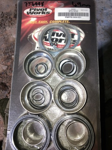 SUZUKI RM125 RM250 1998 Fork Bush & Seal Kit Pivot Works