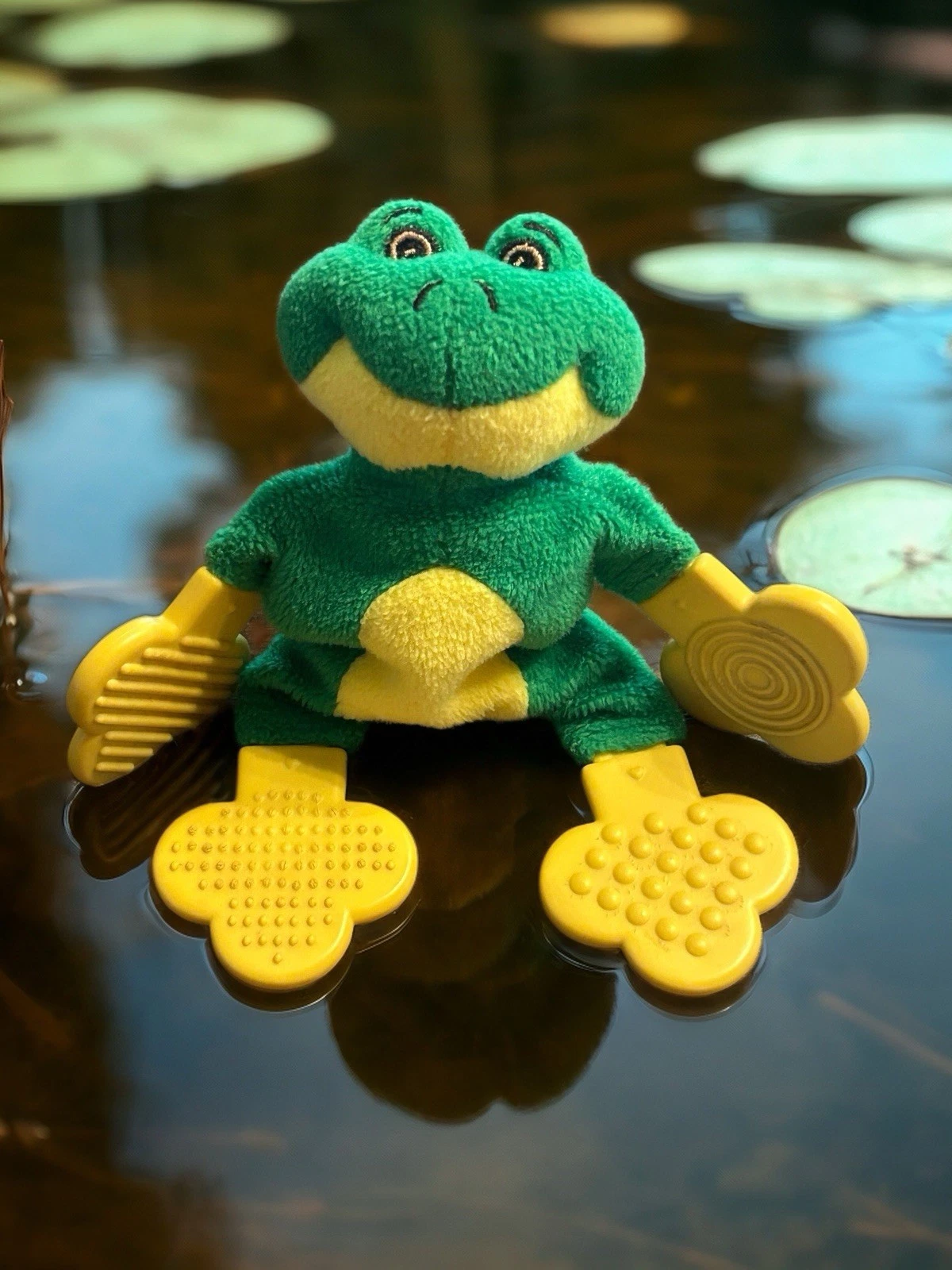 VTG Munchkin Frog Teether Toy HTF 1998
Opens in a new window or tab