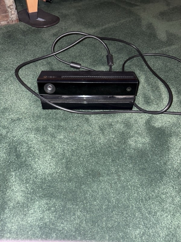 Microsoft Kinect Sensor for Xbox One Console, Wired Motion Camera, Black