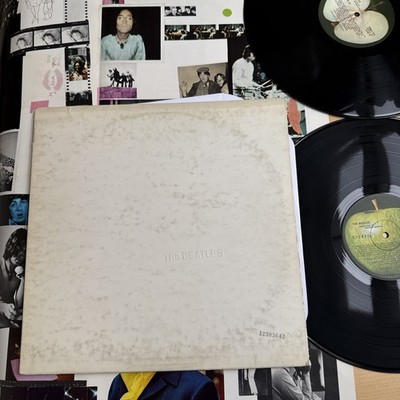 1970s BEATLES White Album APPLE   2LP + poster & pics Serial #A2303642 US Press