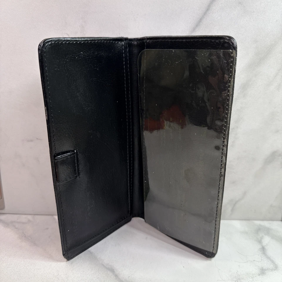 Cubierta/cartera de cuero negro Brighton patrón de cocodrilo con corazón Foto 4 de 4