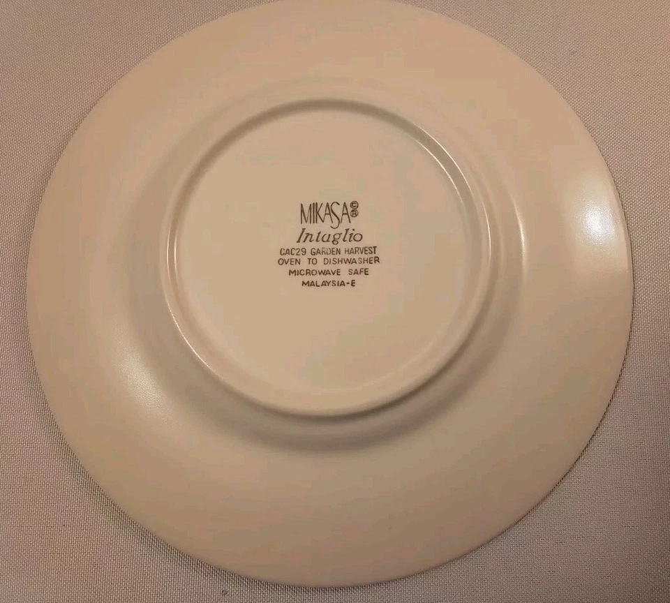 Plato Pequeño Mikasa Intaglio COSECHA DE JARDÍN CAC29 Plato de pan/postre 6-5/8" Foto 4 de 4