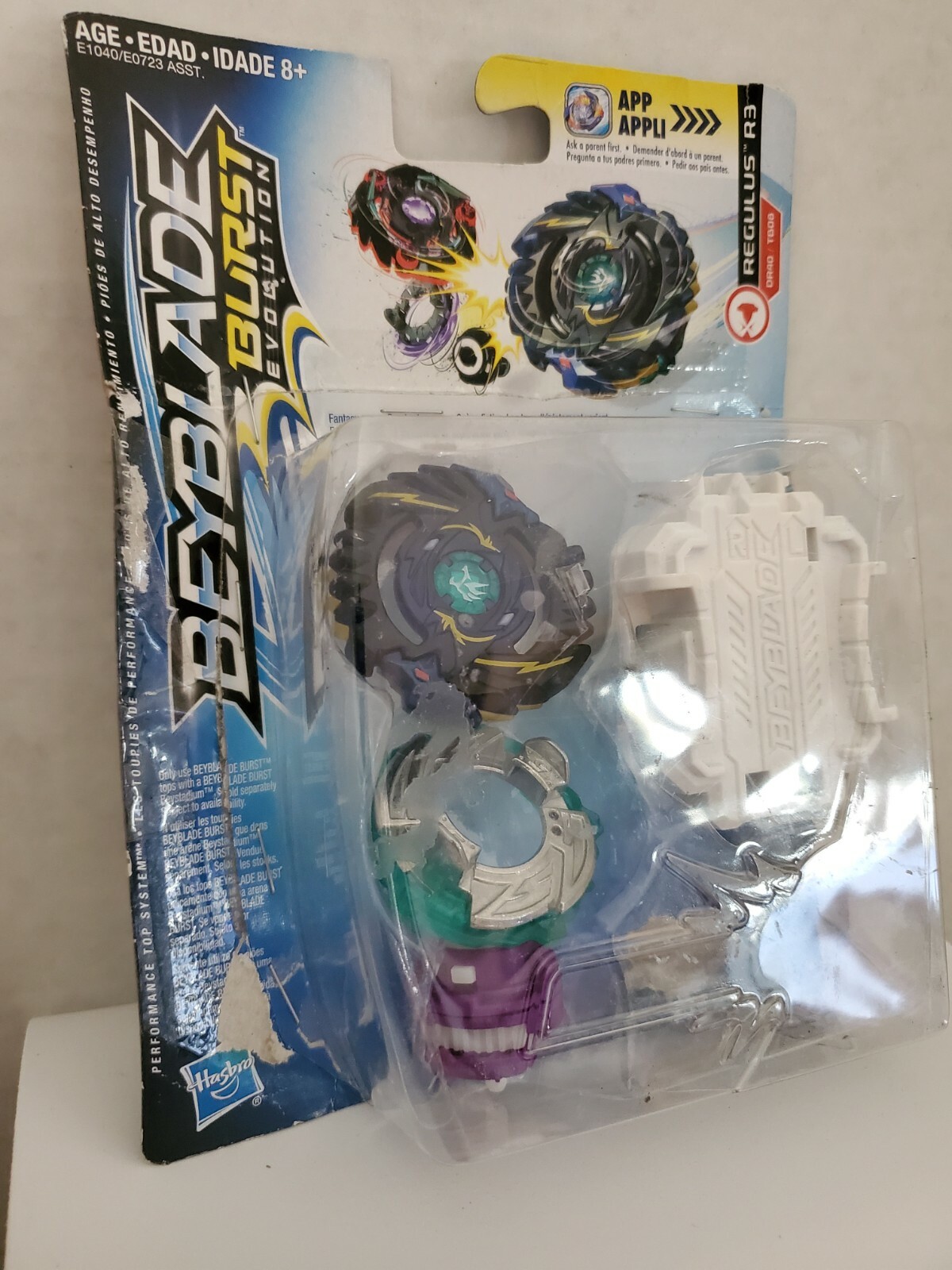 hasbro beyblade burst evolution switchstrike starter pack regulus r3