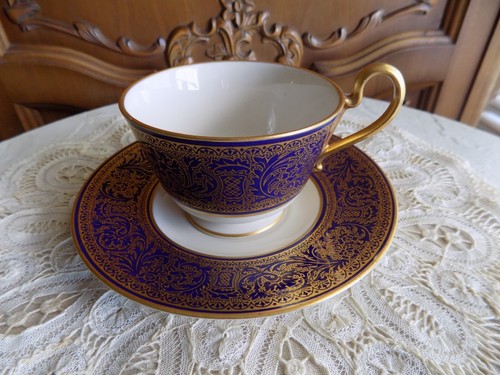 Franciscan Royal Renaissance Gold Cobalt Footed Tea Cup/Saucer - Picture 2 of 16