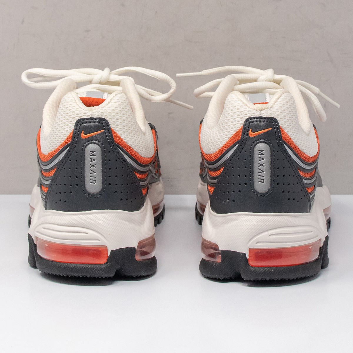 Men’s 8.5 Nike Air Max TL 2.5 Phantom/Total Orange — product photo 7 of 8