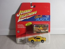 Johnny Lightning Classic Plastic AMX Javelin