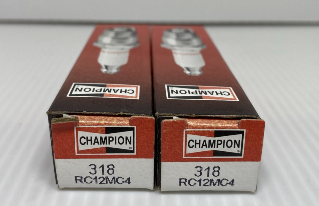 Lot of 2 Champion Copper Plus Spark Plugs 318 RC12MC4
