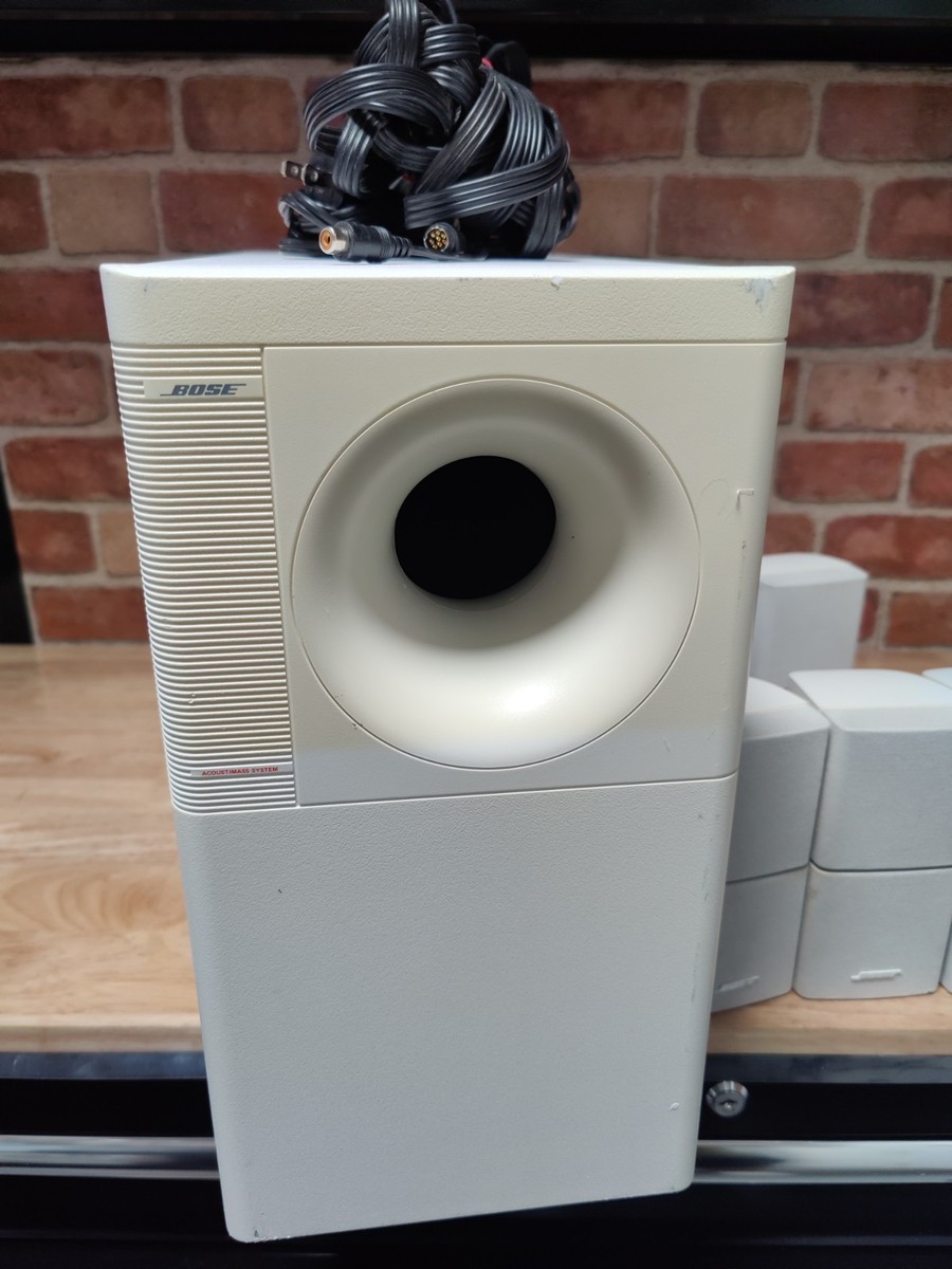 Bose Acoustimass 25 Series II Powered Subwoofer w/5 Cube Speakers