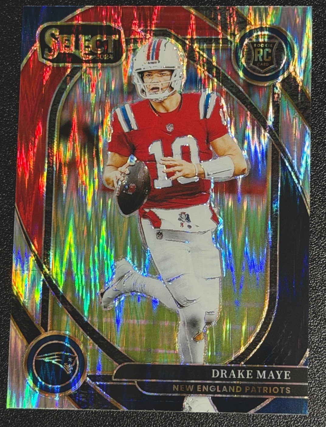 2024 Panini Select - Club Level Drake Maye #218 Black & Red Shock Prizm (RC)