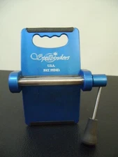 Spellbinders Embossing Die Cutter Machine Ratcheting  BLUE