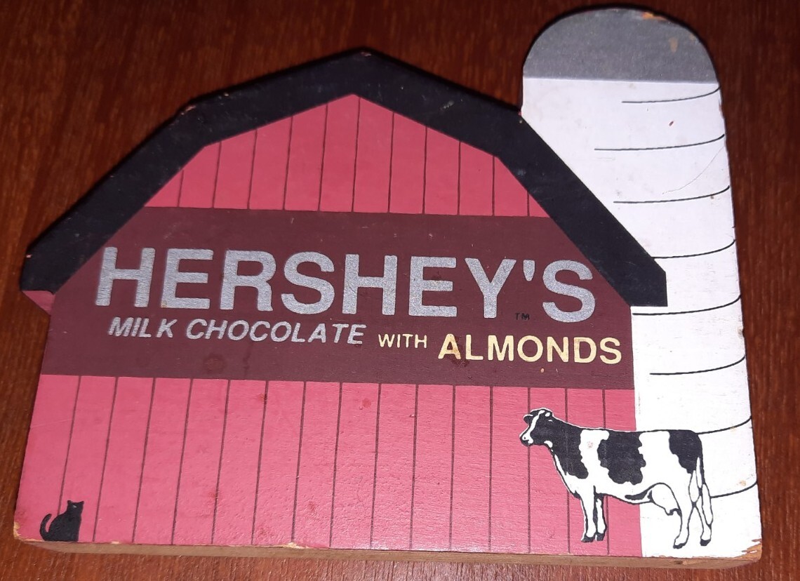 Hershey's Milk Chocolate with Almonds Red Barn Cat's Meow 1992