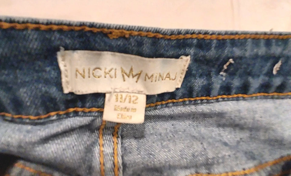 Nicki Minaj Jean Shorts Sz 11/12 dark Denim Distressed Booty short - Image 3 of 4